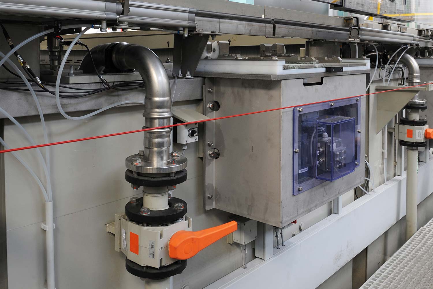 Cleaning system for Holder