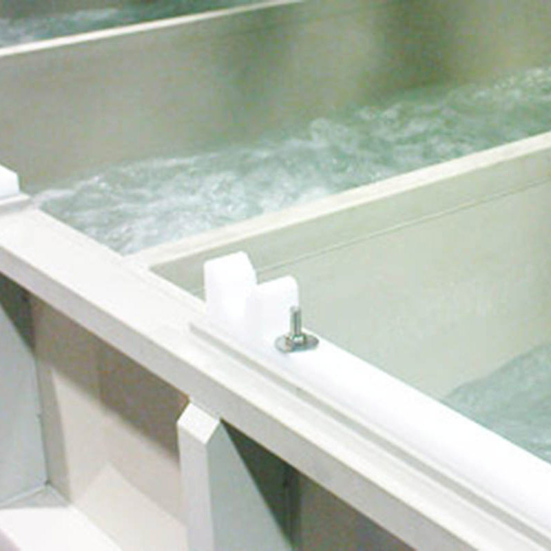 Automat zum Beizen, Phosphatieren und Auftrag von Emulsion