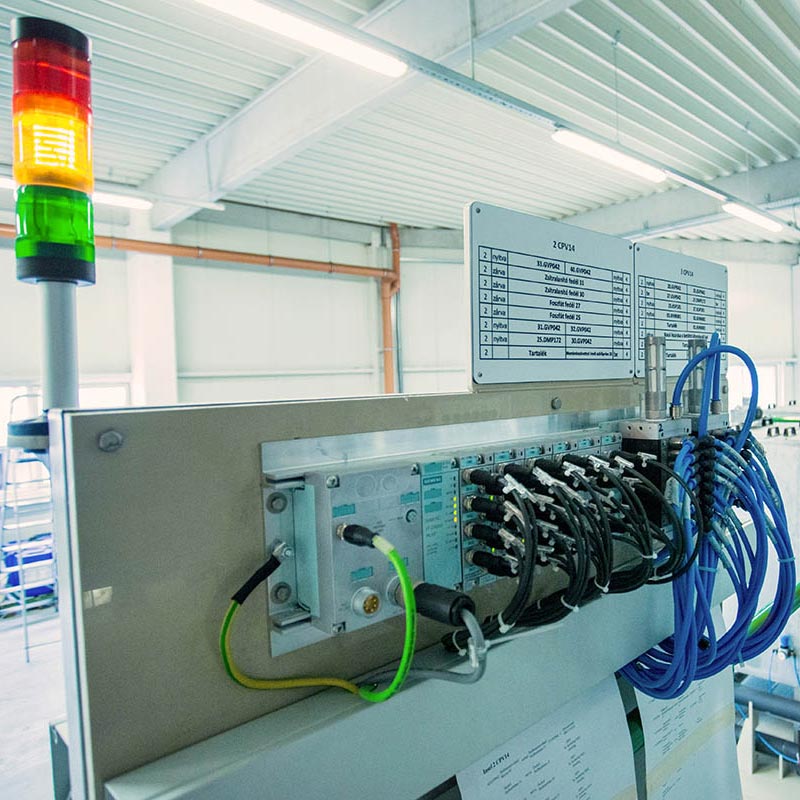 Phosphatieren von Stahlteilen und Nanobeschichten von Aluminiumteilen