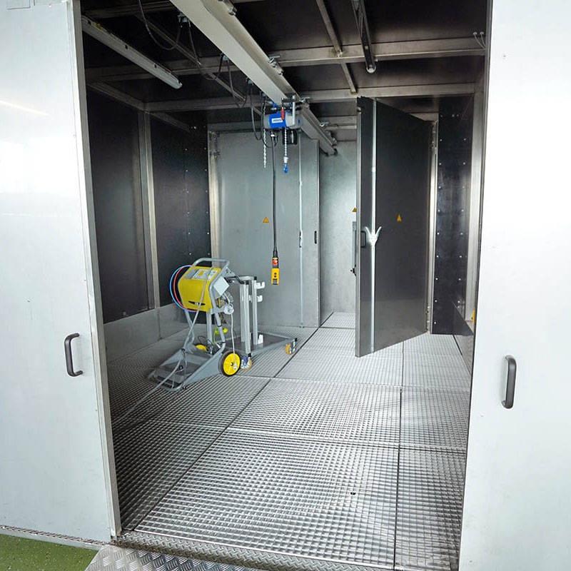 Mobile und kompakte Rissprüfkabine mit separater Trockenkammer