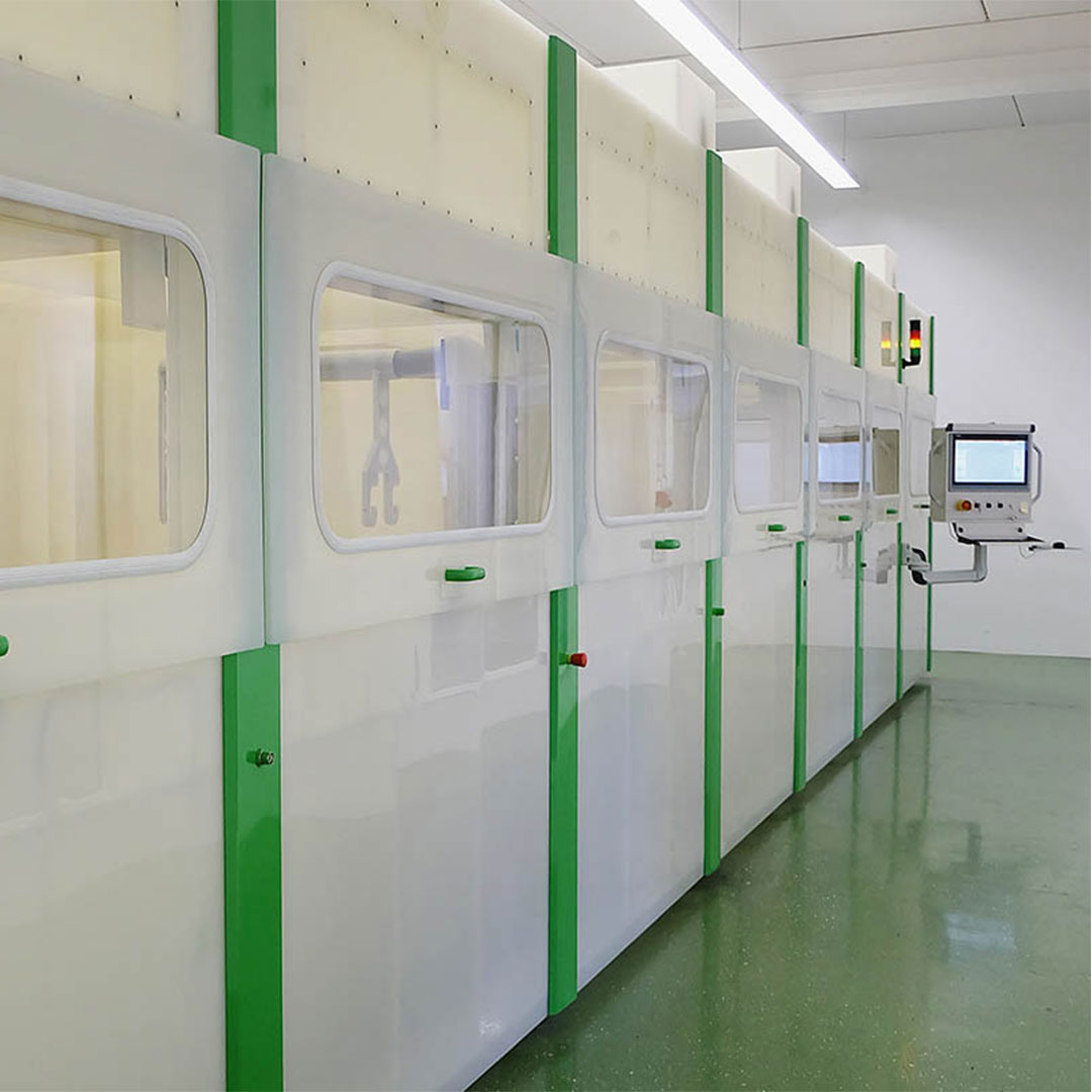 Polybruch-Ätzanlage mit rotierenden Spezialtrommeln