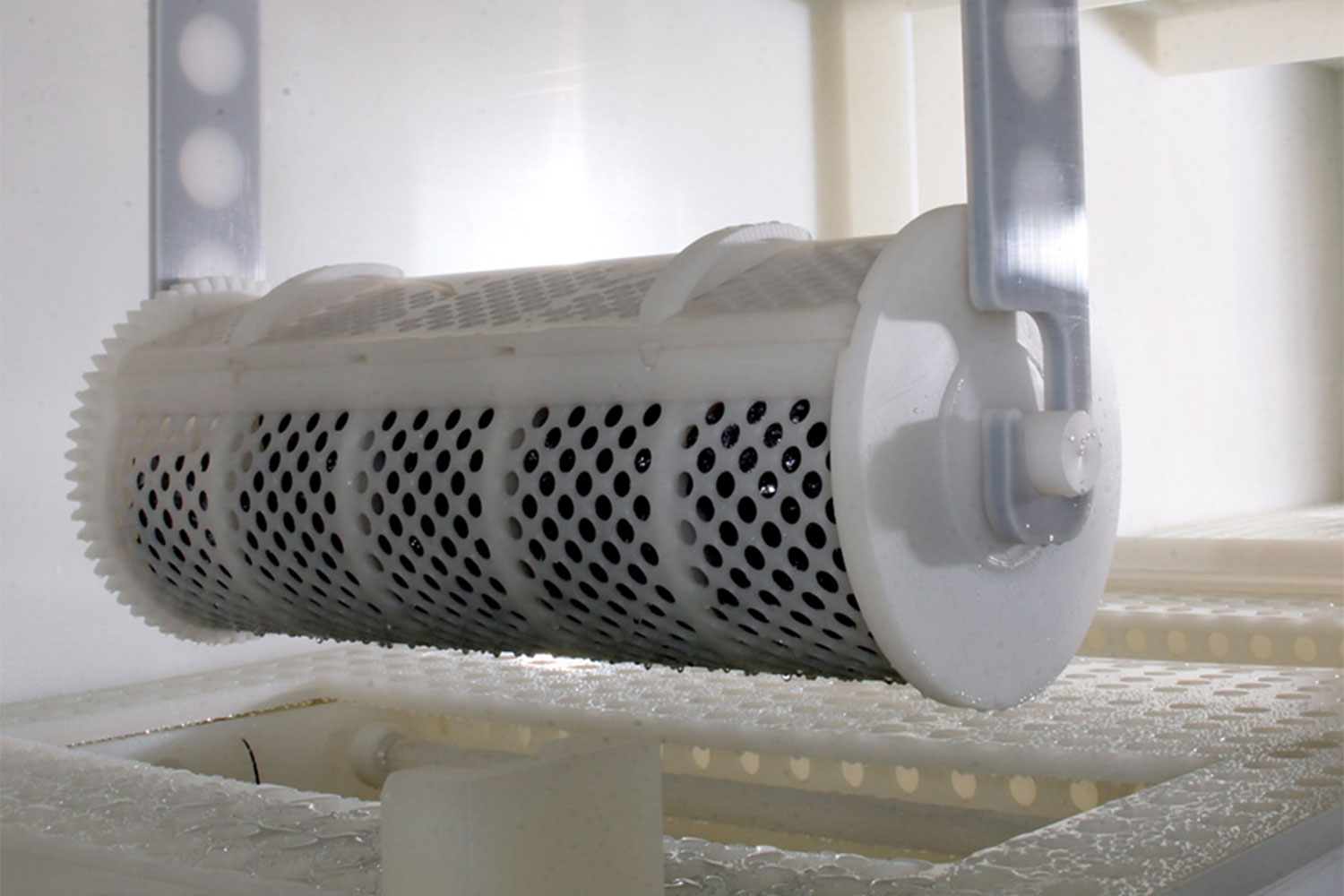 Process for cleaning silicon with popcorn-like surfaces and structures