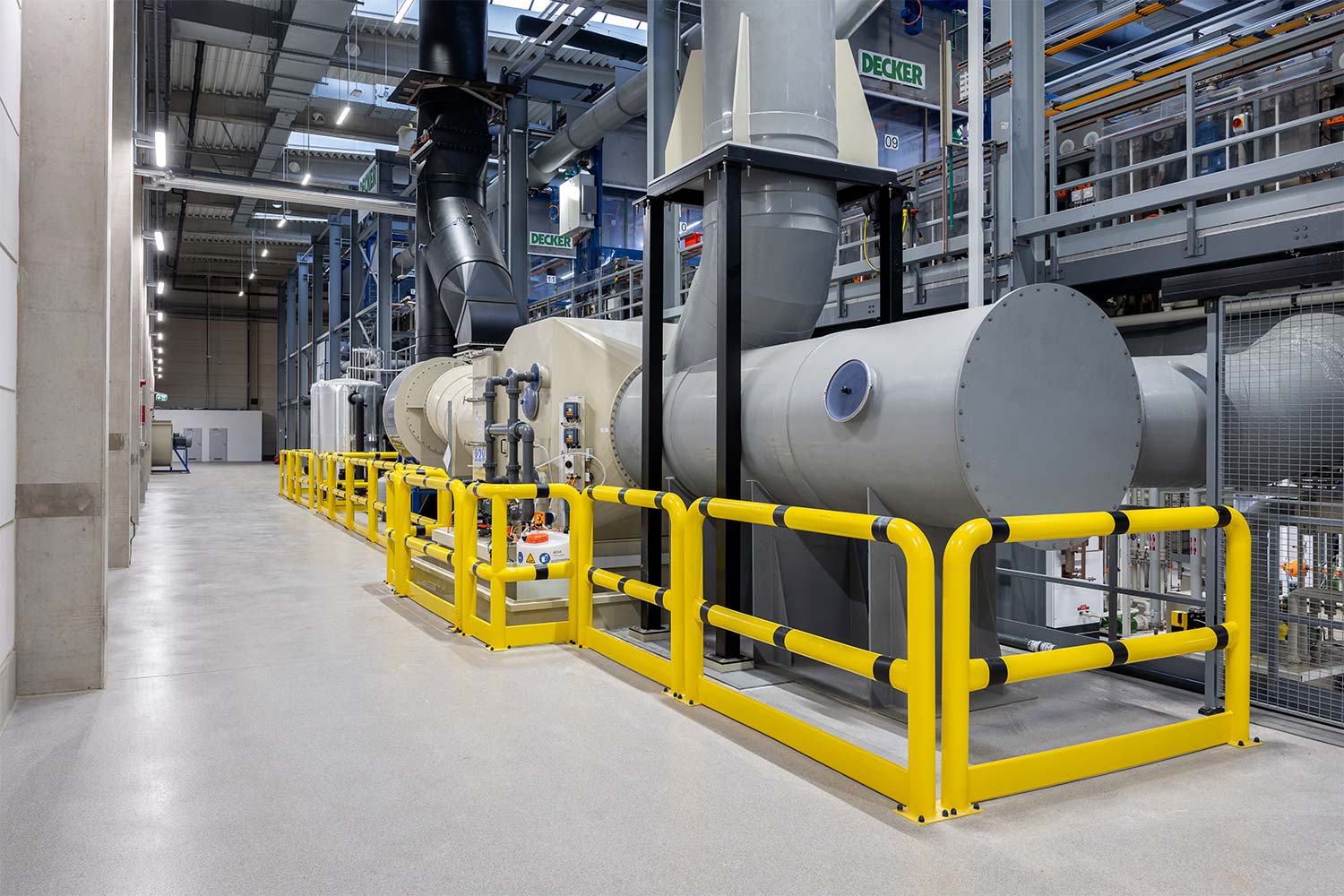 hochkorrosionsbeständige Beschichtung von Metallteilen mittels Zink‑ und Zink‑Nickel‑Elektrolyte