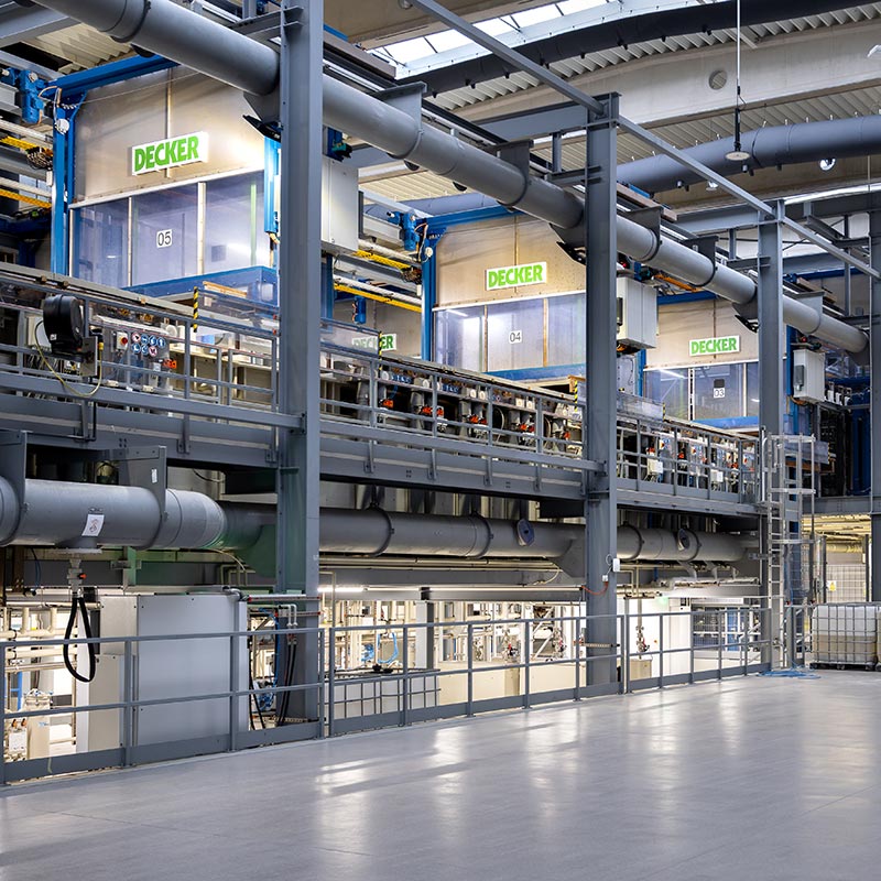 hochkorrosionsbeständige Beschichtung von Metallteilen mittels Zink‑ und Zink‑Nickel‑Elektrolyte