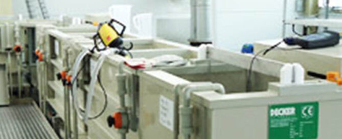 Hand-Eloxalanlage für diverse Zerspanungsteile