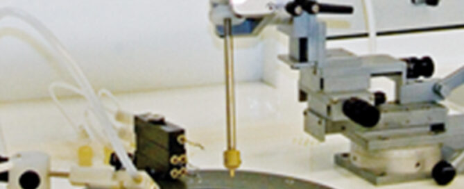 Glätten und Reinigen der Silizium-Wafer-Kanten