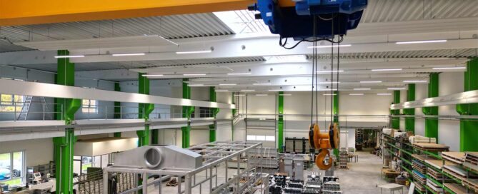 Neue Produktionshalle für DECKER Anlagenbau in Berching